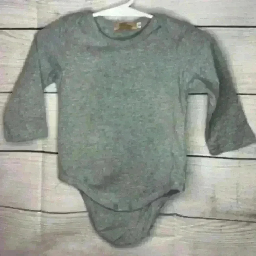 Grey Onesie (6/12 m)
